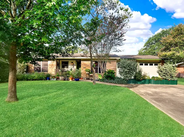 205 TRUDY LN, Universal City, TX 78148