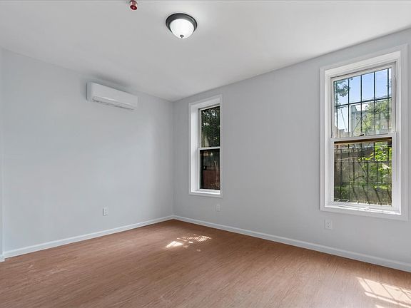 5th image of 324 Eldert St #1B