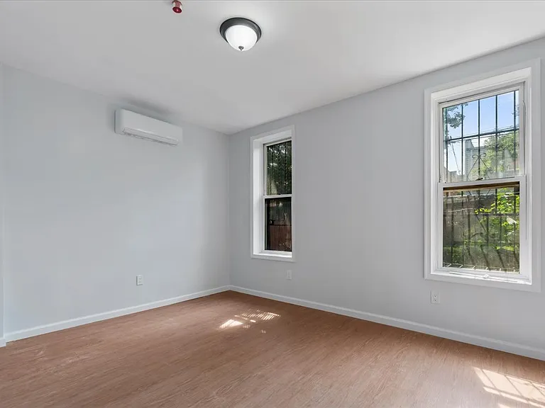 324 Eldert St #1B — Photo 5