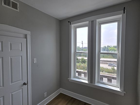 5th image of 3822 W Congress Pkwy #2