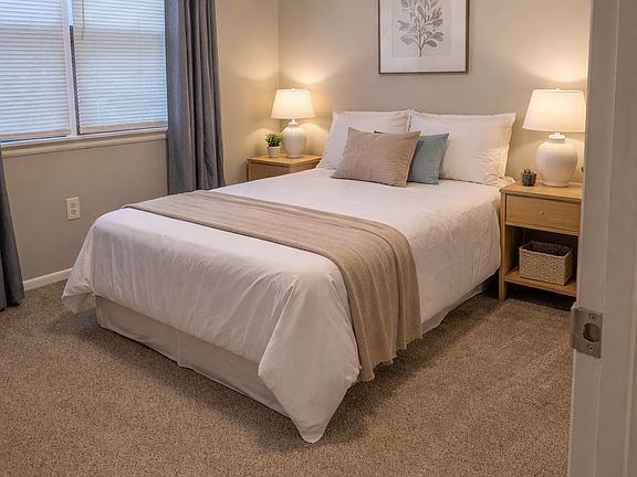 5th image of 2300 Dahl Ct E