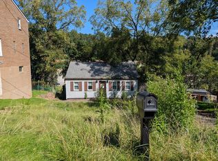 529 Crocus Ave, Pittsburgh, PA 15235