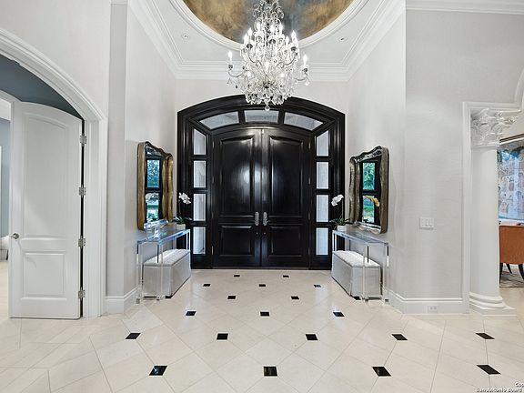 4th image of 105 REGENTS PARK