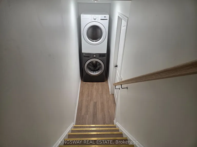 839 Miltonbrook Cres #BASEMENT — Photo 16