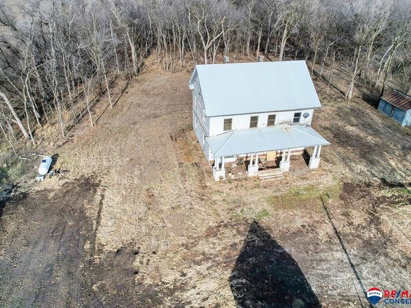 1124 238th Rd, Milford, NE 68405