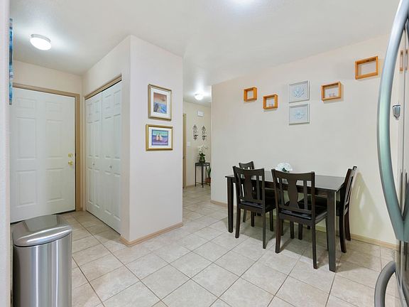 5th image of 382 Kathleen Cir