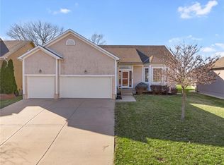 15832 S Avalon St, Olathe, KS 66062