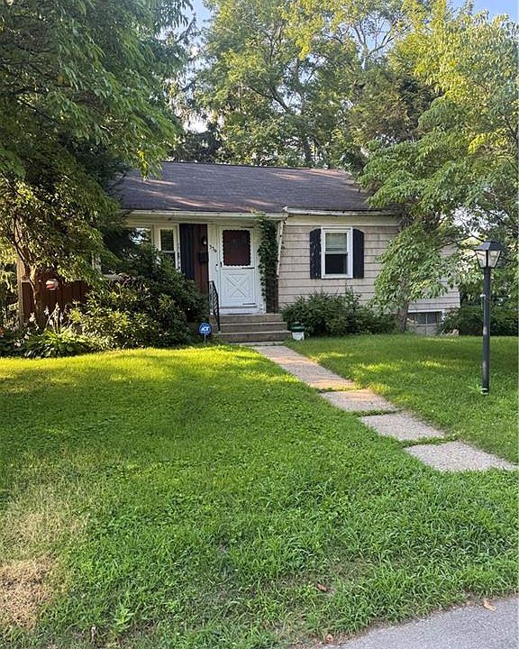 1st image of 330 Manolla Ave