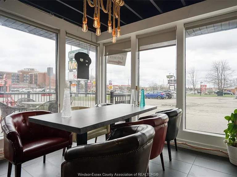 2883 Howard Ave — Photo 21