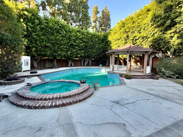 63 Sparrowhawk, Irvine, CA 92604