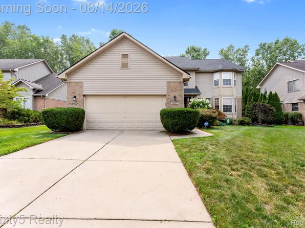 23157 Wagonwheel Dr, Brownstown, MI 48183