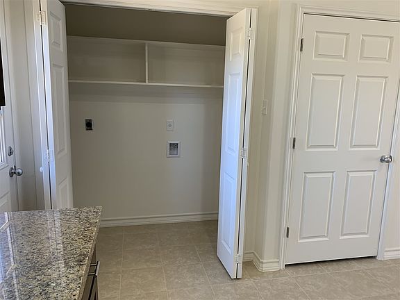 5th image of 602 Basswood Dr Unit 803