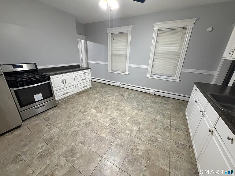 79 James St #2 — Photo 7