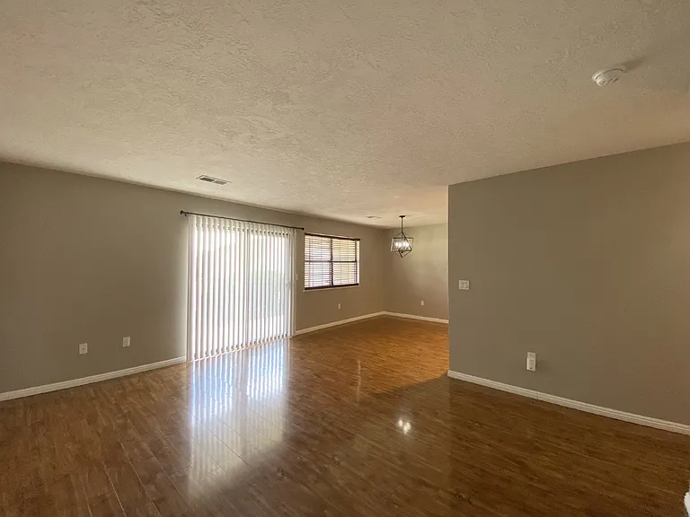 837-1D Country Club Dr SE — Photo 7