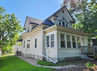 317 30th Ave N, Minneapolis, MN 55411