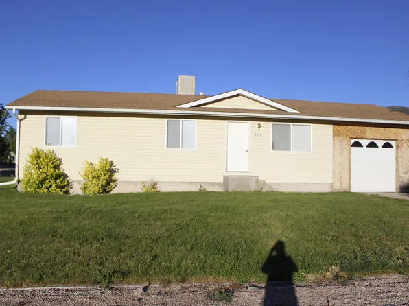 4616 N Tumbleweed Dr, Enoch, UT 84721