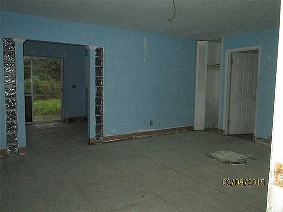 4th image of 2413 1st Pl SW