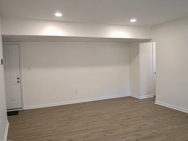 1728 N Rhodes St #281 — Photo 7