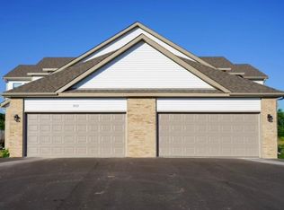 10137 Clearwing Ln #2, Roscoe, IL 61073