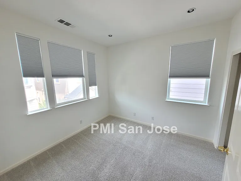 1652 Salamoni Ct — Photo 12