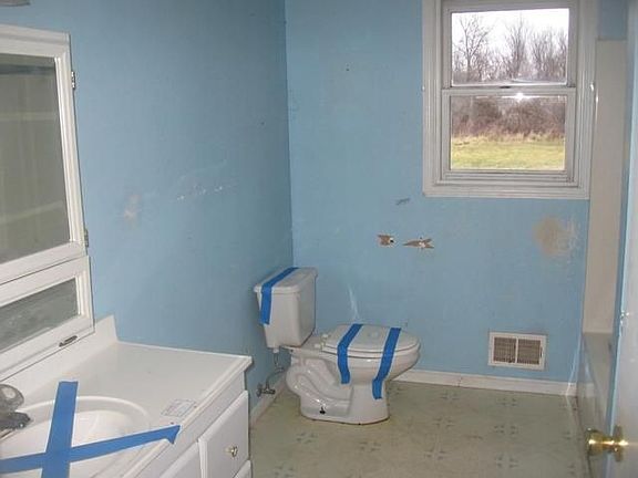 2nd image of 15180 Huron River Dr