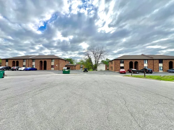 25 Yorkshire Ln #6, Belleville, IL 62221