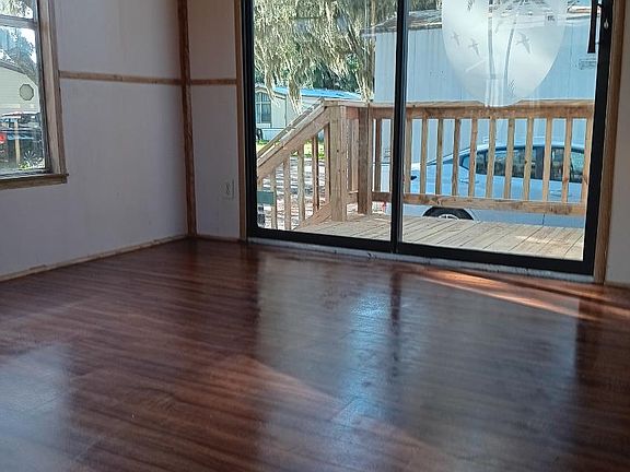 4th image of 1720 NW 38th Ave Unit 133