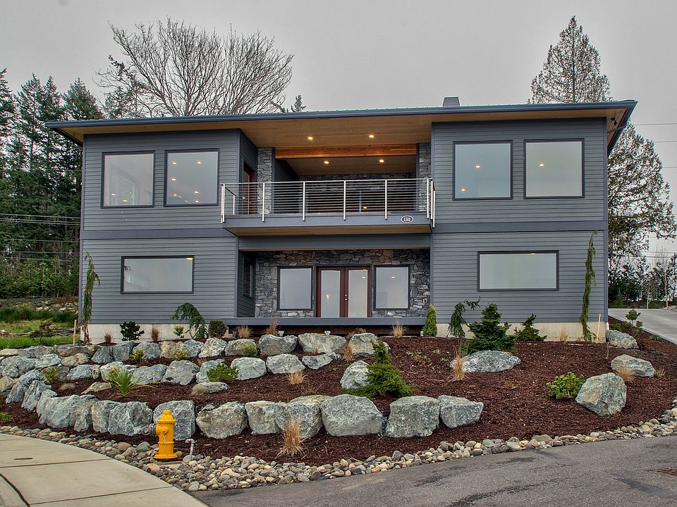 4300+  s/f 4 bedroom custom 