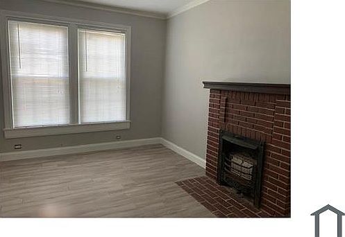 4th image of 2519 Broadway St