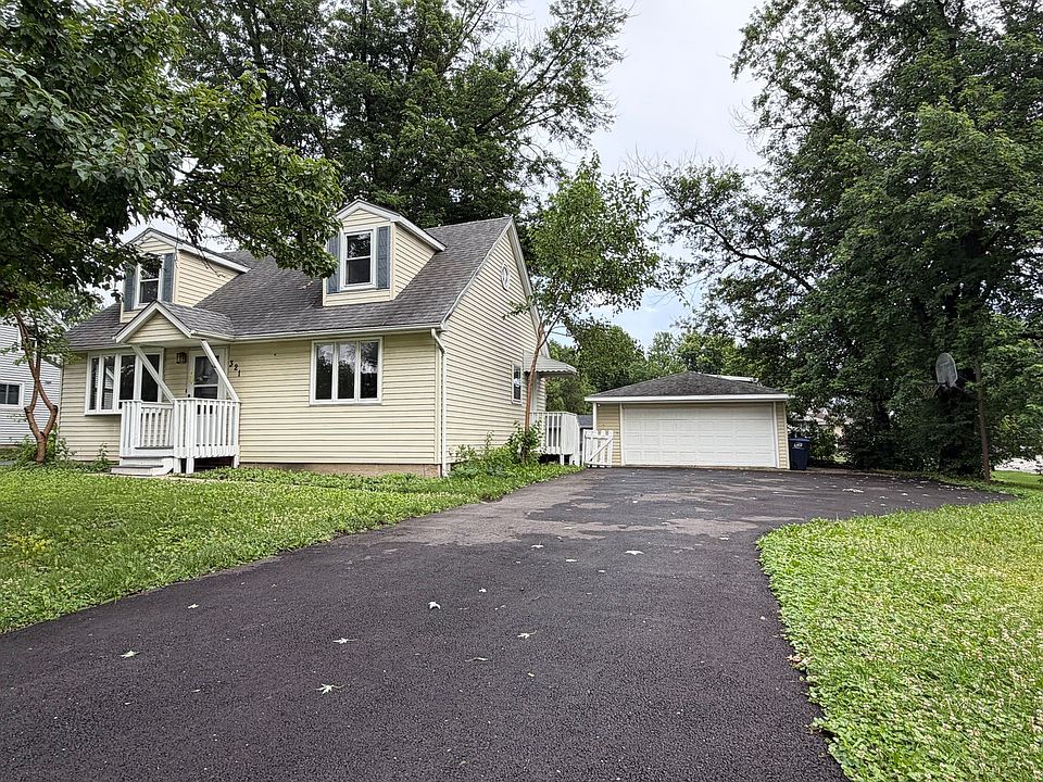 1st image of 321 Janet Ave