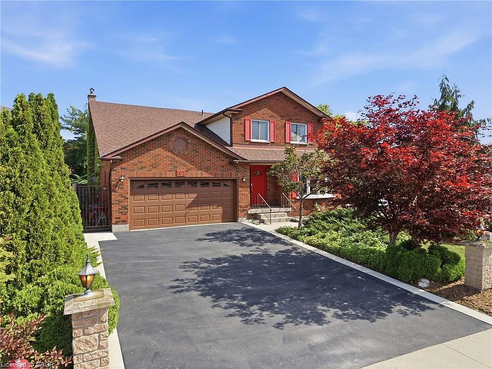 1st image of 102 Trenholme Cres