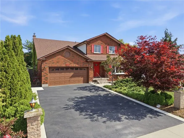 102 Trenholme Cres, Hamilton, ON L8W 2L6
