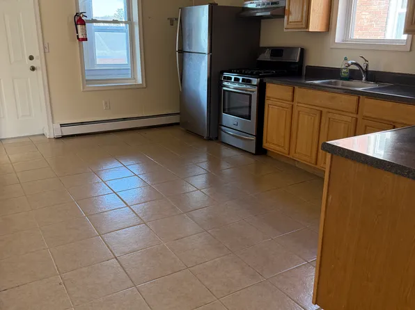 208 E 16th St, Paterson, NJ