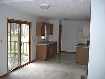 4th image of 30636 Mary Don Ln