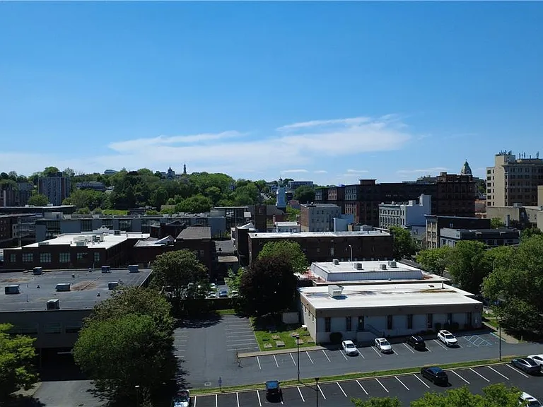 810 Pine St — Photo 31