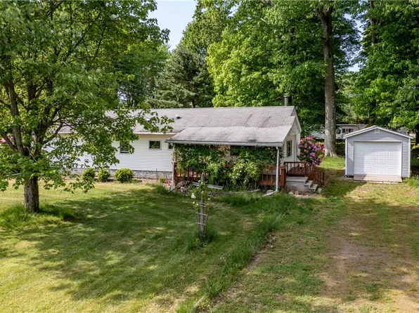 1550 Bonnie Dr, Jamestown, PA 16134