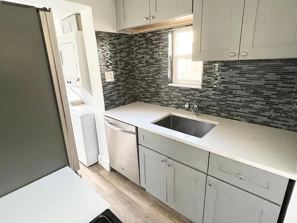 1st image of 3426 W 16th Ave