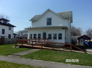 303 N 3rd St, Watseka, IL 60970