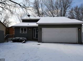 1444 Knoll Dr, Shoreview, MN 55126