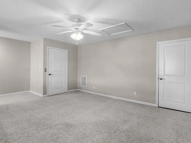 125 Ventura Pl — Photo 29