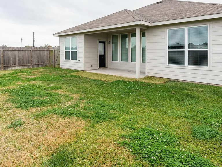 Cory Cornel Ln — Photo 13