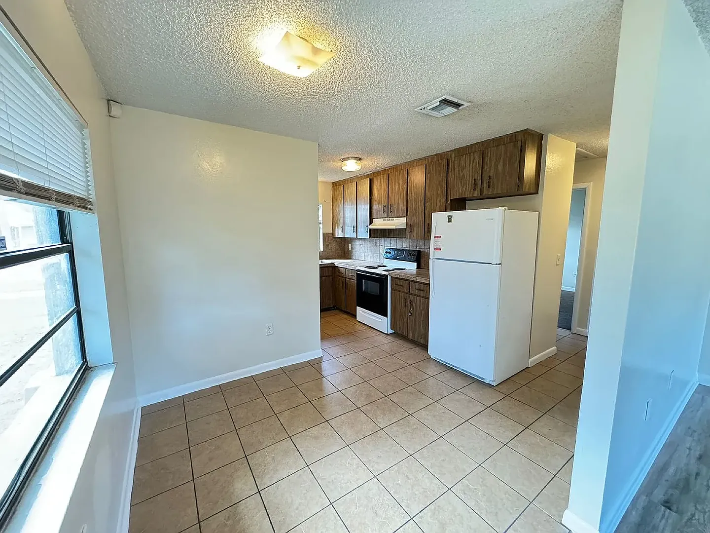 Central Lakeland Rental — Photo 2