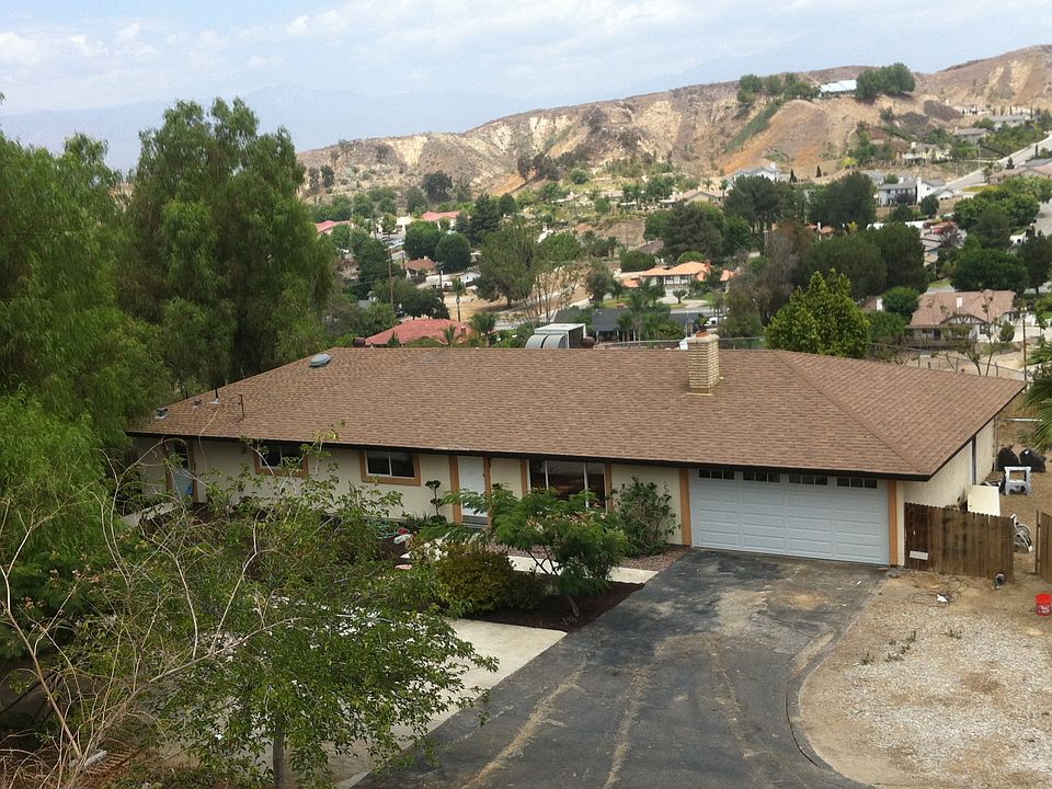 Plenty of flat, usable yard with gorgeous views..