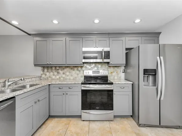 124 Nina Way, Oldsmar, FL 34677