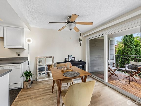 4th image of 15214 NE 8th Street #G27
