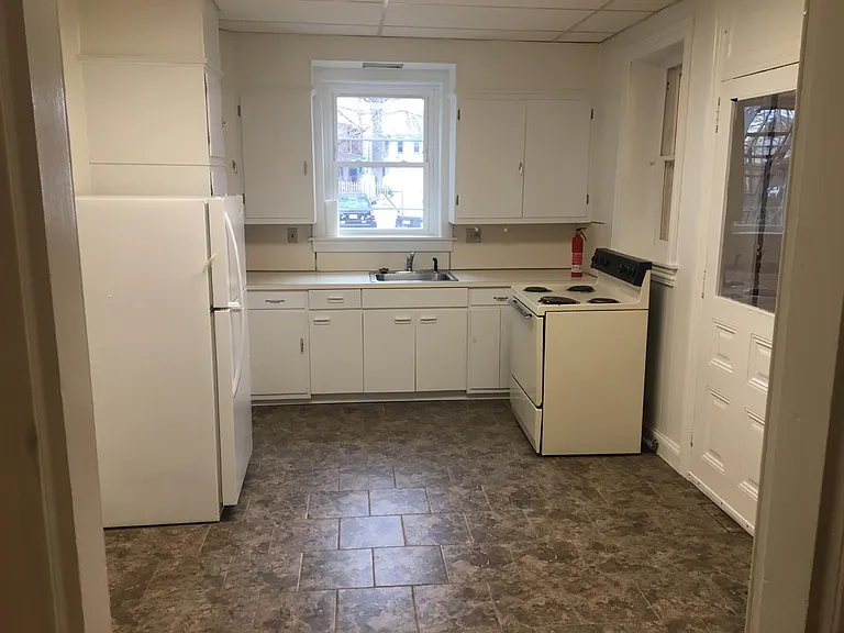 319 E Philadelphia Ave #1 — Photo 1