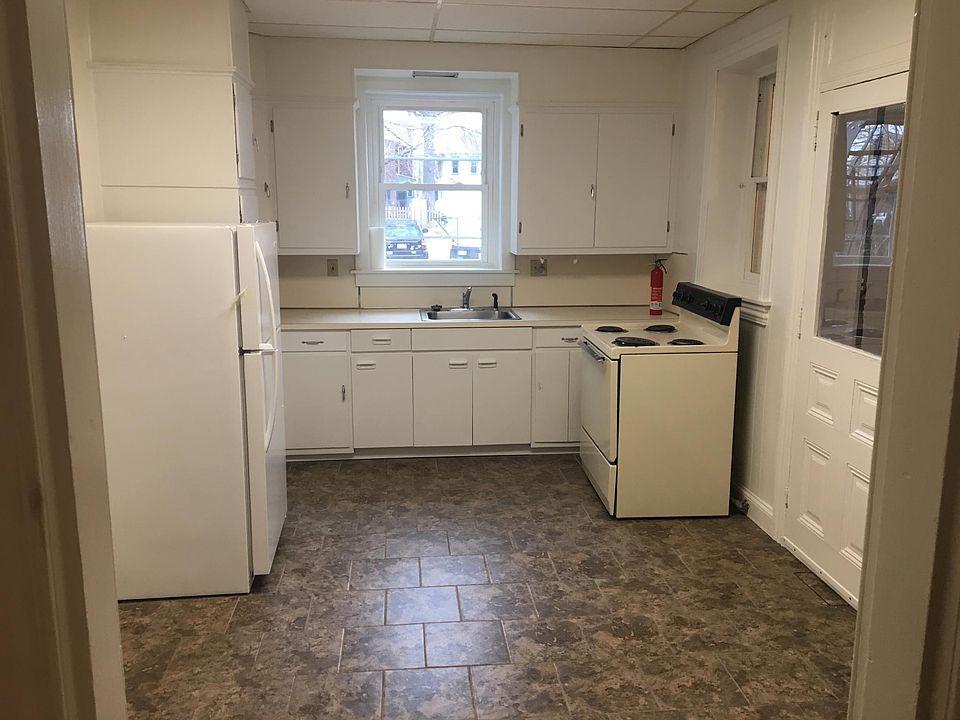 1st image of 319 E Philadelphia Ave Floor 1