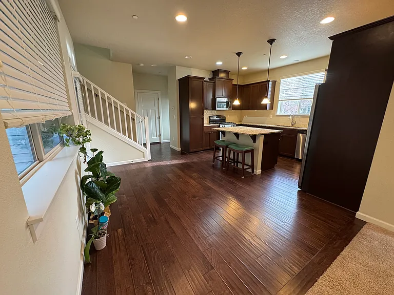 Dining/kitchen view