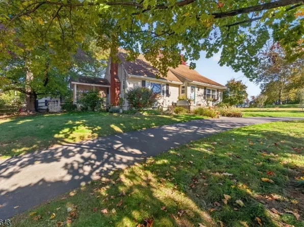 25 Ridge Rd, Frenchtown Boro, NJ 08825