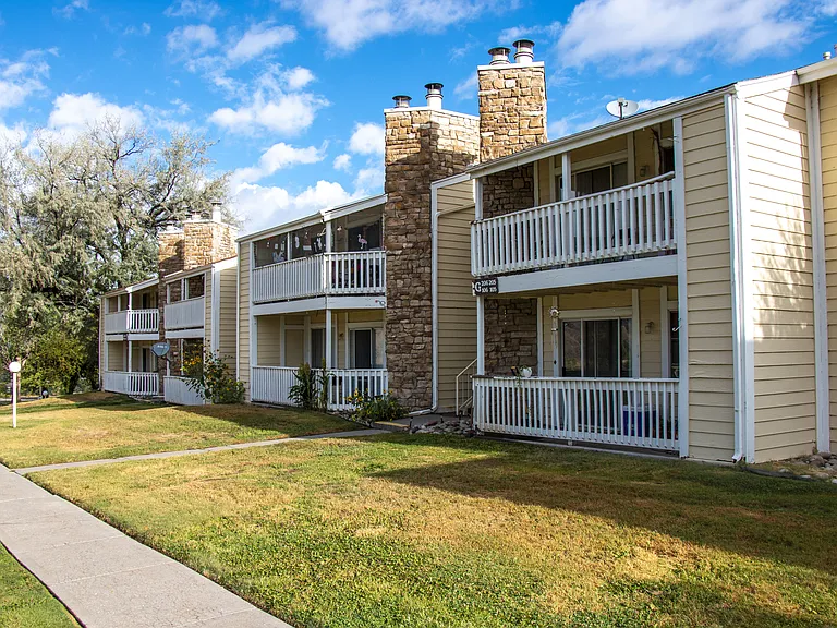 Willow Ridge Apartments — Photo 15